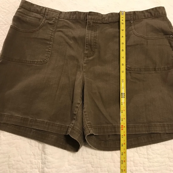 C&B brown jeans shorts (22W) - Picture 9 of 10